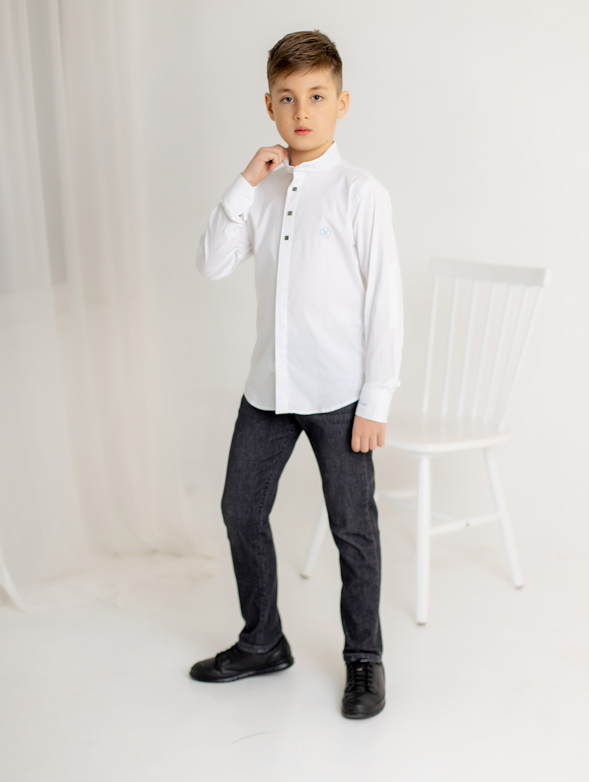 Классическая белая рубашка для мальчика